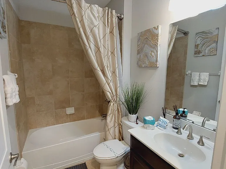 139 Maraviya Blvd — Photo 2