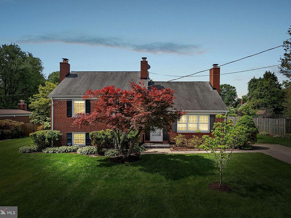 1st image of 7607 Newcastle Dr