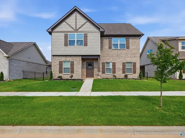 17426 Brooklawn St, Athens, AL 35611