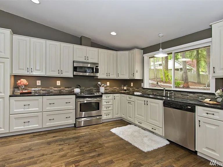 1020 212th Ave NE — Photo 8