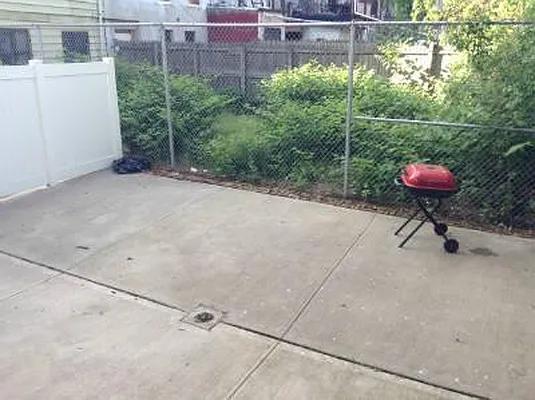 Rented by Urban Realty NYC | media 1