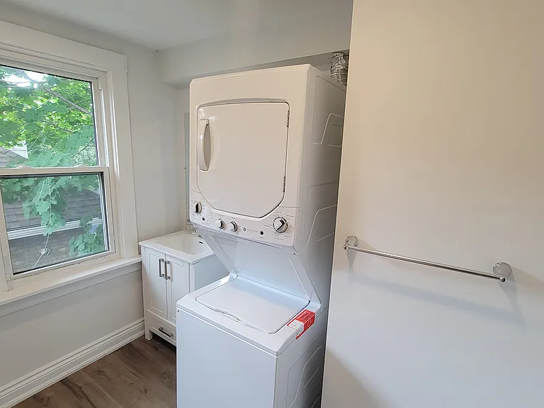 22 Gage Ave S #A — Photo 6