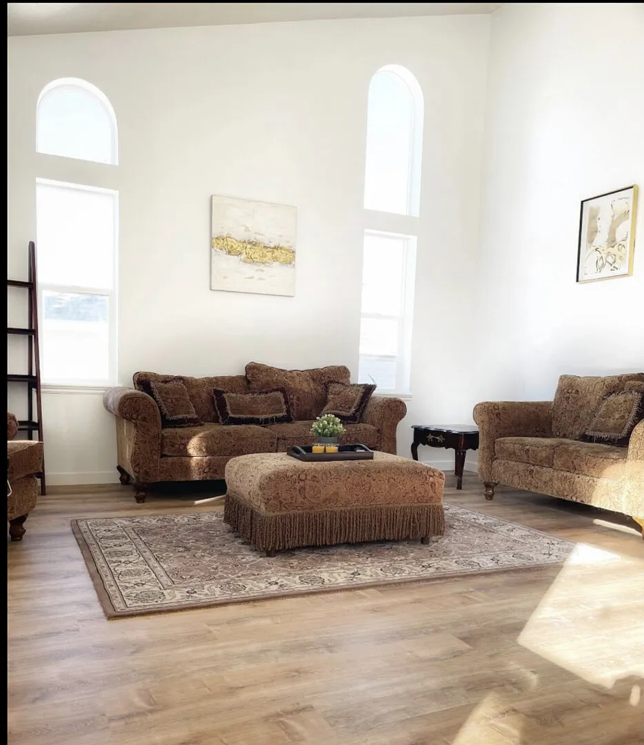 Stunning 5-Bedroom, 4-Bathroom Home for Rent in Herriman, UT — Photo 3