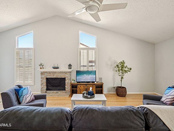 5th image of 621 S CRISS Street