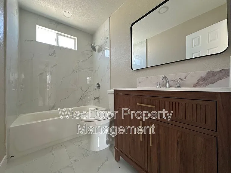 203 Nashville Ave #H — Photo 6