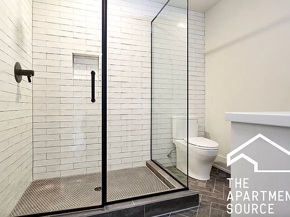 5th image of 3061 W Logan Blvd #1