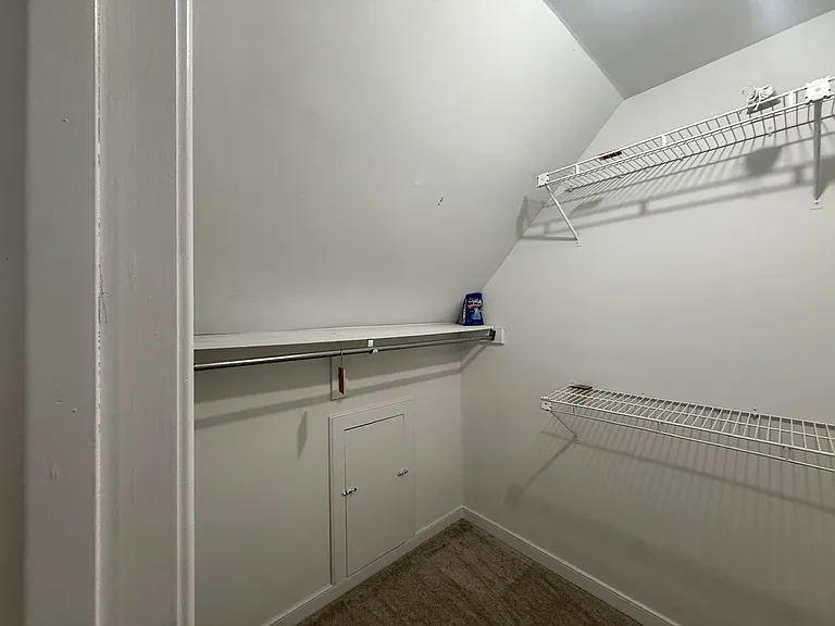 13911 Belmont Stakes Ct — Photo 32