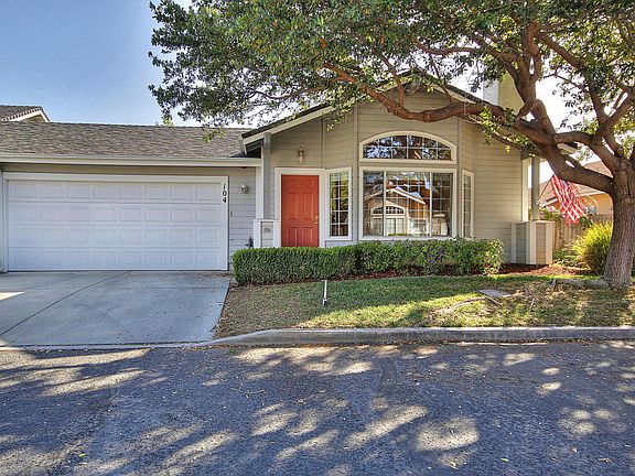 2nd image of 104 Downey Cir