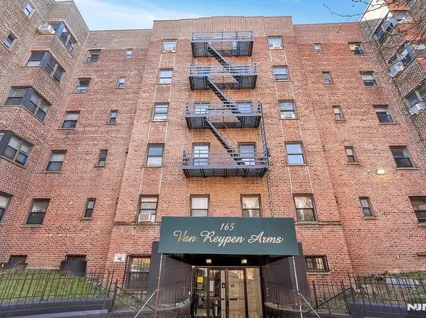 165 Vroom St #202, Jersey City, NJ 07306