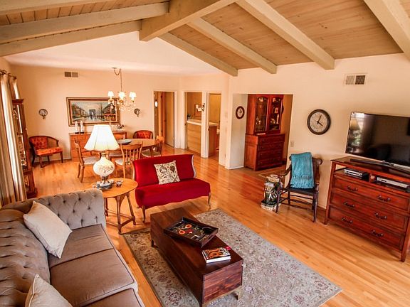 5th image of 1510 Stone Ln