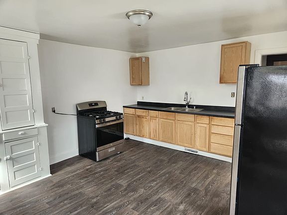 5th image of 846 Lorain St