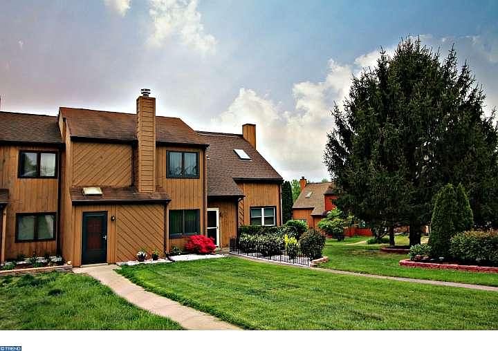 1st image of 253 E Green Valley Cir