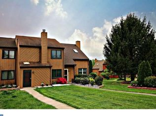 253 E Green Valley Cir, Newark, DE 19711