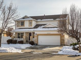 1141 Oakridge Park Dr, Farmington, UT 84025