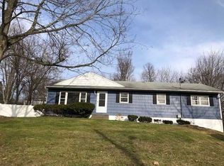 54 Coach Ln, Newburgh, NY 12550