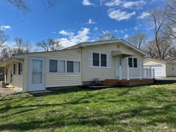 1406 12th St, Cottage Hills, IL 62018