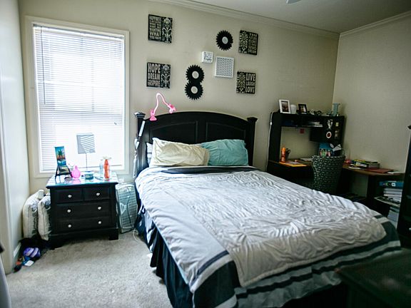 3rd image of 300 Thomas St APT 101