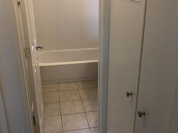 5th image of 328 N Garfield St #B