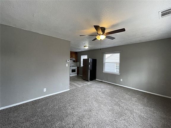 4th image of 2926 S 51st Ter