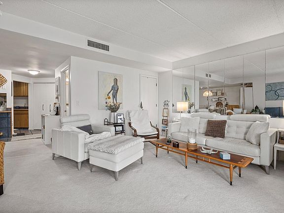 2nd image of 711 W Lakeshore Dr APT 106