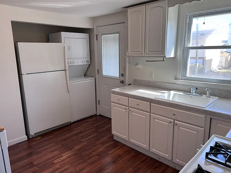 345 N Raleigh Ave — Photo 7