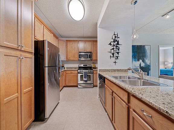 3rd image of 2845 Easton St #2825-502