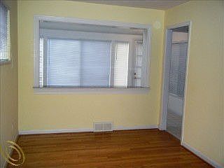 5th image of 381 W Brown St #1