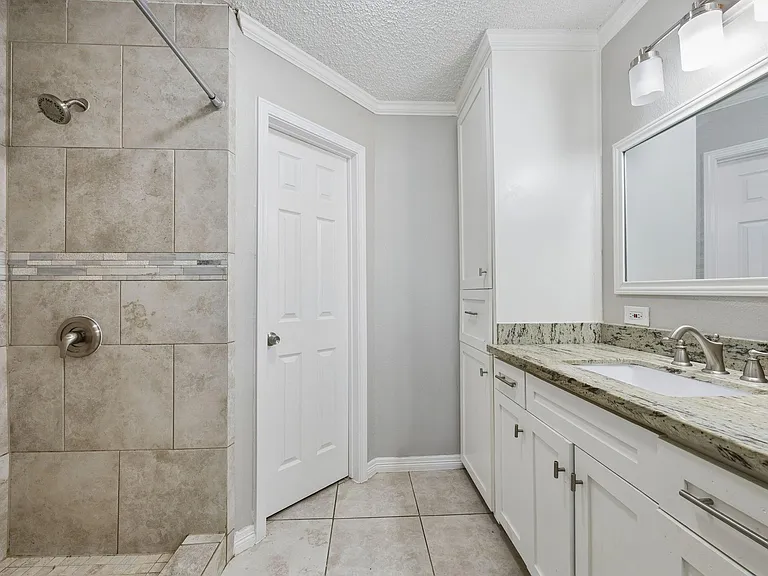 11503 Gnarlwood Dr — Photo 9