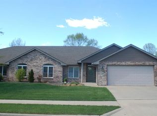 1205 Sedona Villas Dr, Columbia, MO 65203