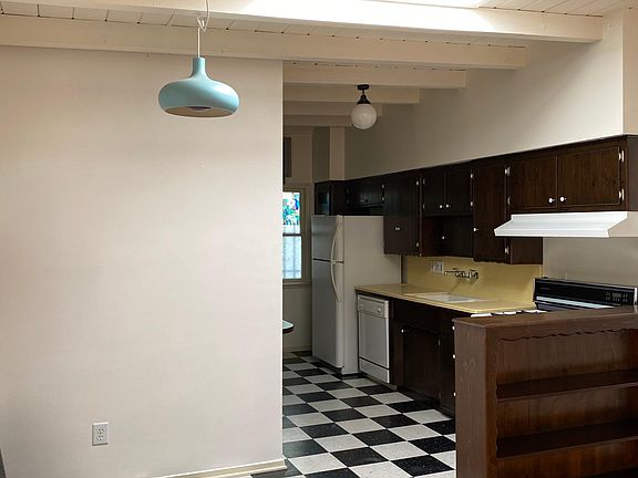 5th image of 3341 Primera Ave