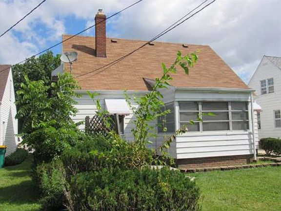 2nd image of 18208 Dalewood Ave