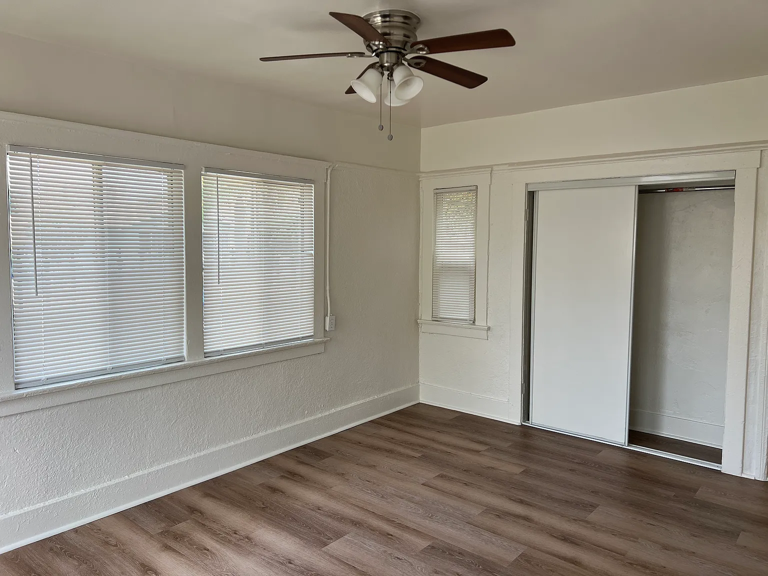 Studio, $1,200 — Photo 2