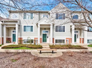 6 New Haven Dr, Cary, IL 60013