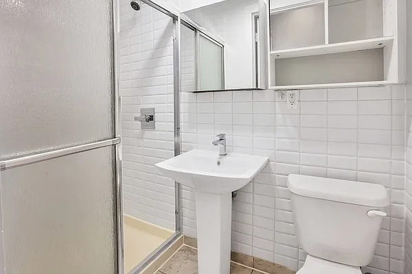 Rented by Douglas Elliman | media 20