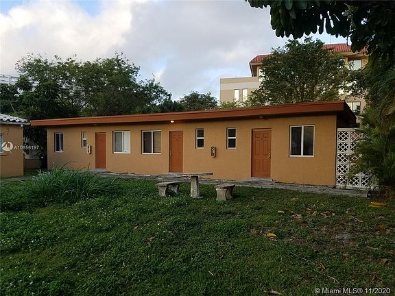 2nd image of 13770 NE 20th Pl APT 4