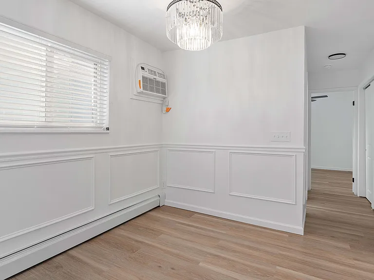 2015 Foraker Ave_Apt 8_CincyPhotoPro-2304 2015 Foraker Ave_Apt 8_CincyPhotoPro-2304