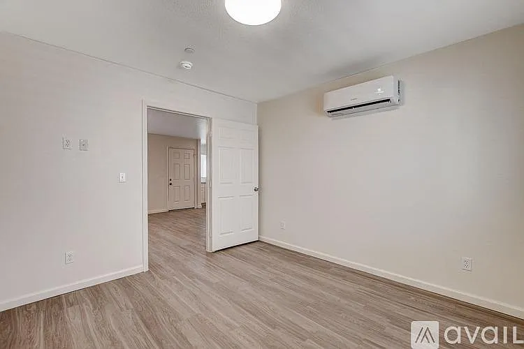 405 S 10th St #3 — Photo 6