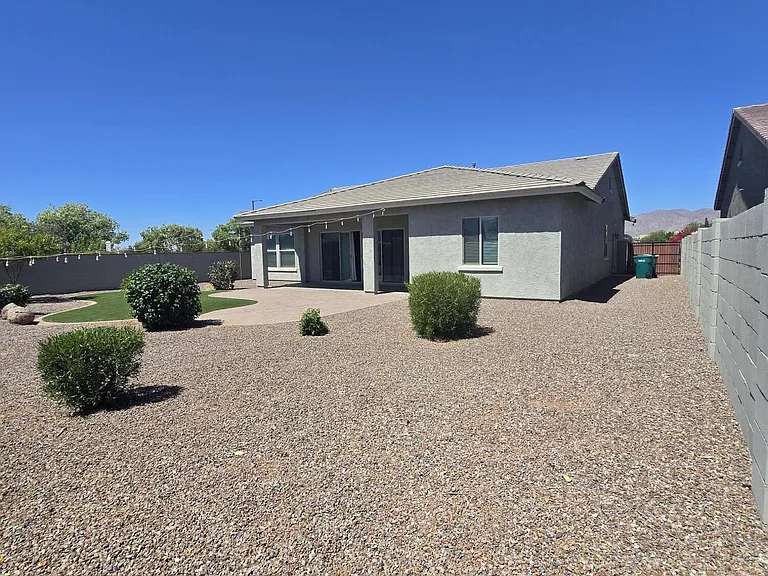 5605 N 189th Dr — Photo 23