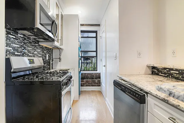 Rented by Compass | media 24