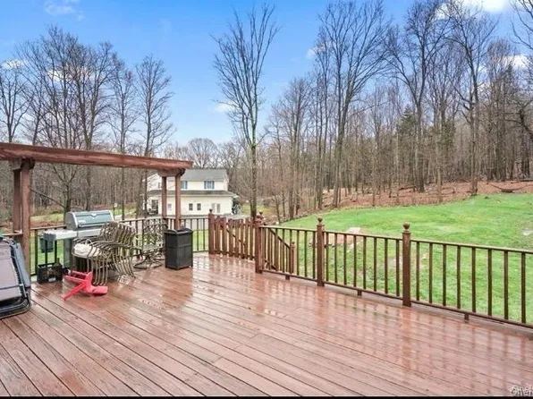 25 Round Hill Rd, Washingtonville, NY 10992