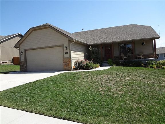 4th image of 925 Kadence Ln