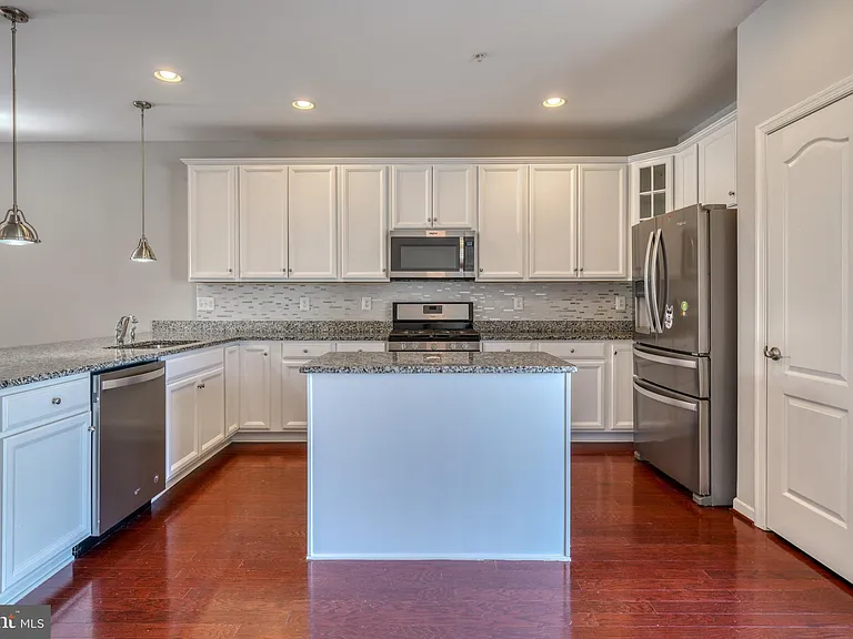 985 Morgan Run Rd — Photo 5