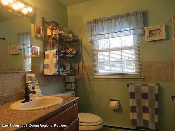 5th image of 981A Aberdeen Dr