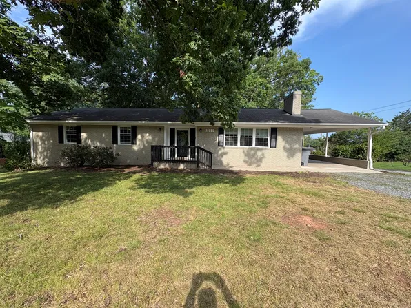 1110 Oakdale St, Asheboro, NC 27203