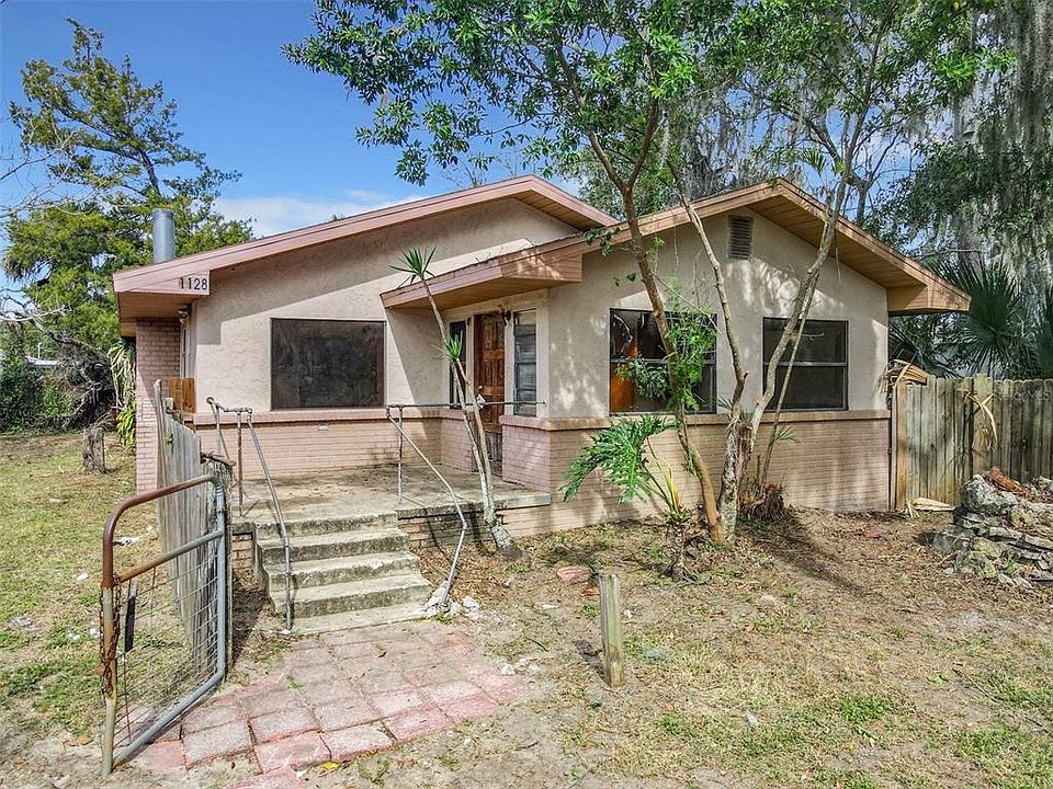 1st image of 1128 HILLCREST DRIVE