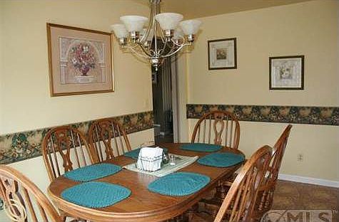 Pineview Dining.JPG