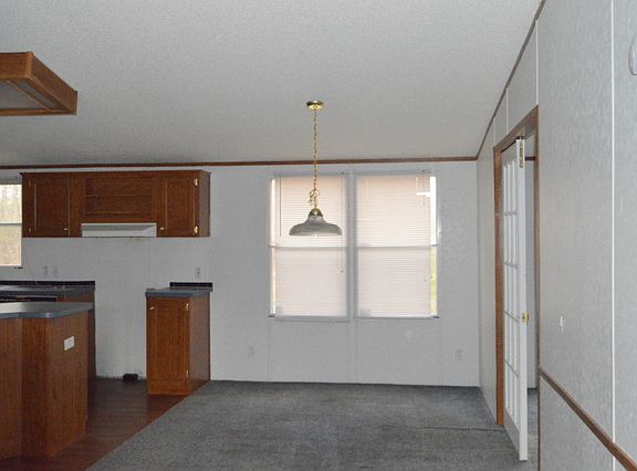 3rd image of 264 Campbell Ln