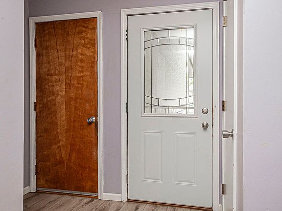 3rd image of 2505 Candlewood Dr