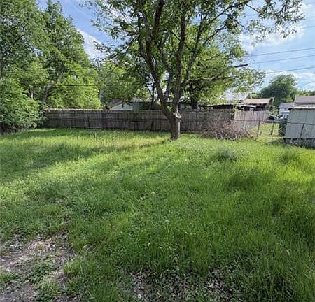 3rd image of 1913 Jeran Dr