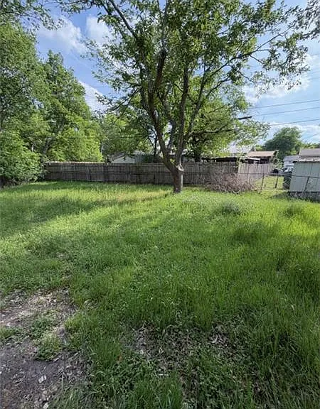 1913 Jeran Dr — Photo 3